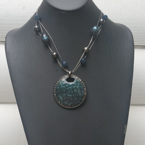 New York & Company Jewelry - SALE! Iridescent teal illusion necklace